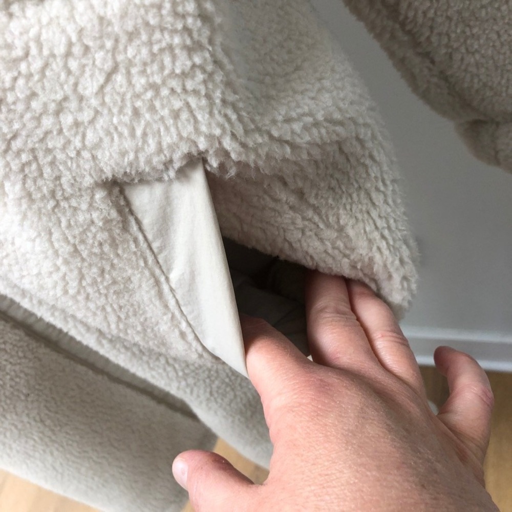All in Motion Sherpa Jacket Womens Small Cream Long Faux Fur Full Zip Pockets - Picture 2 of 9